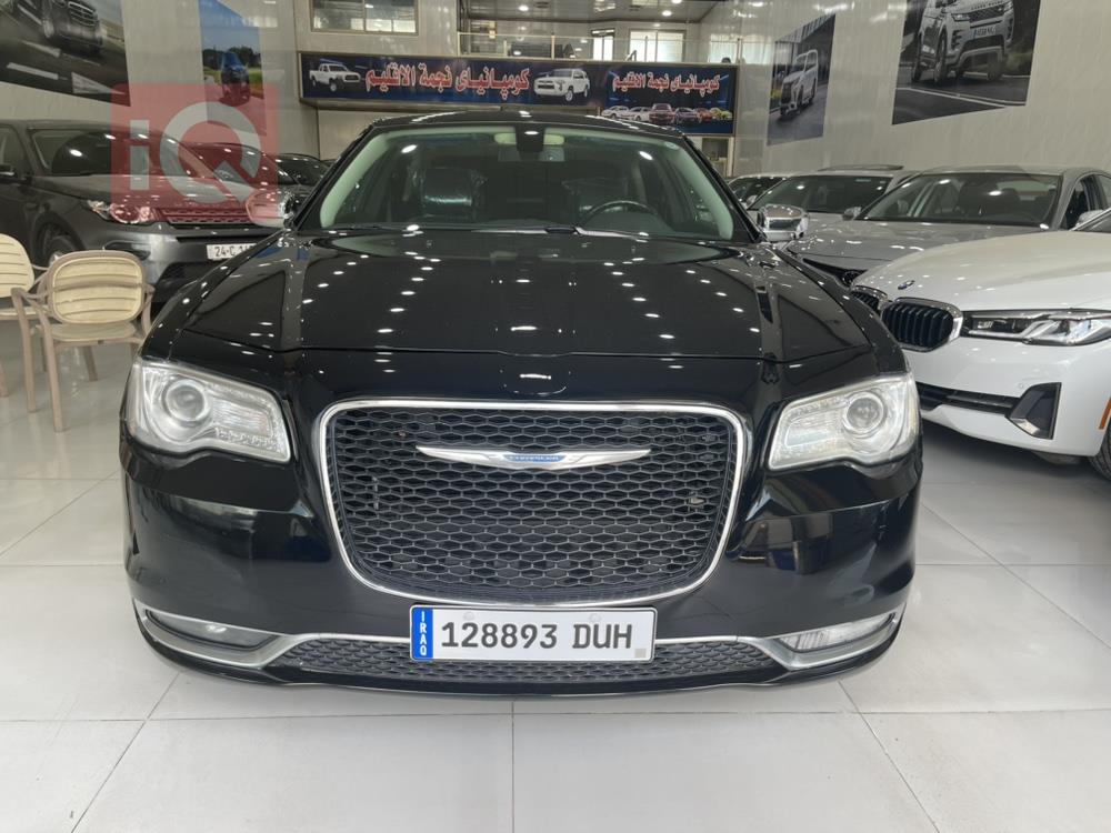 کرایسلەر 300